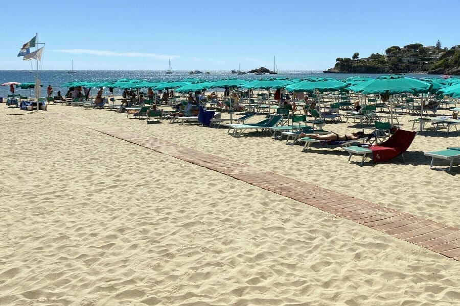 spiaggia di Serapo Gaeta bandiera blu 2021
